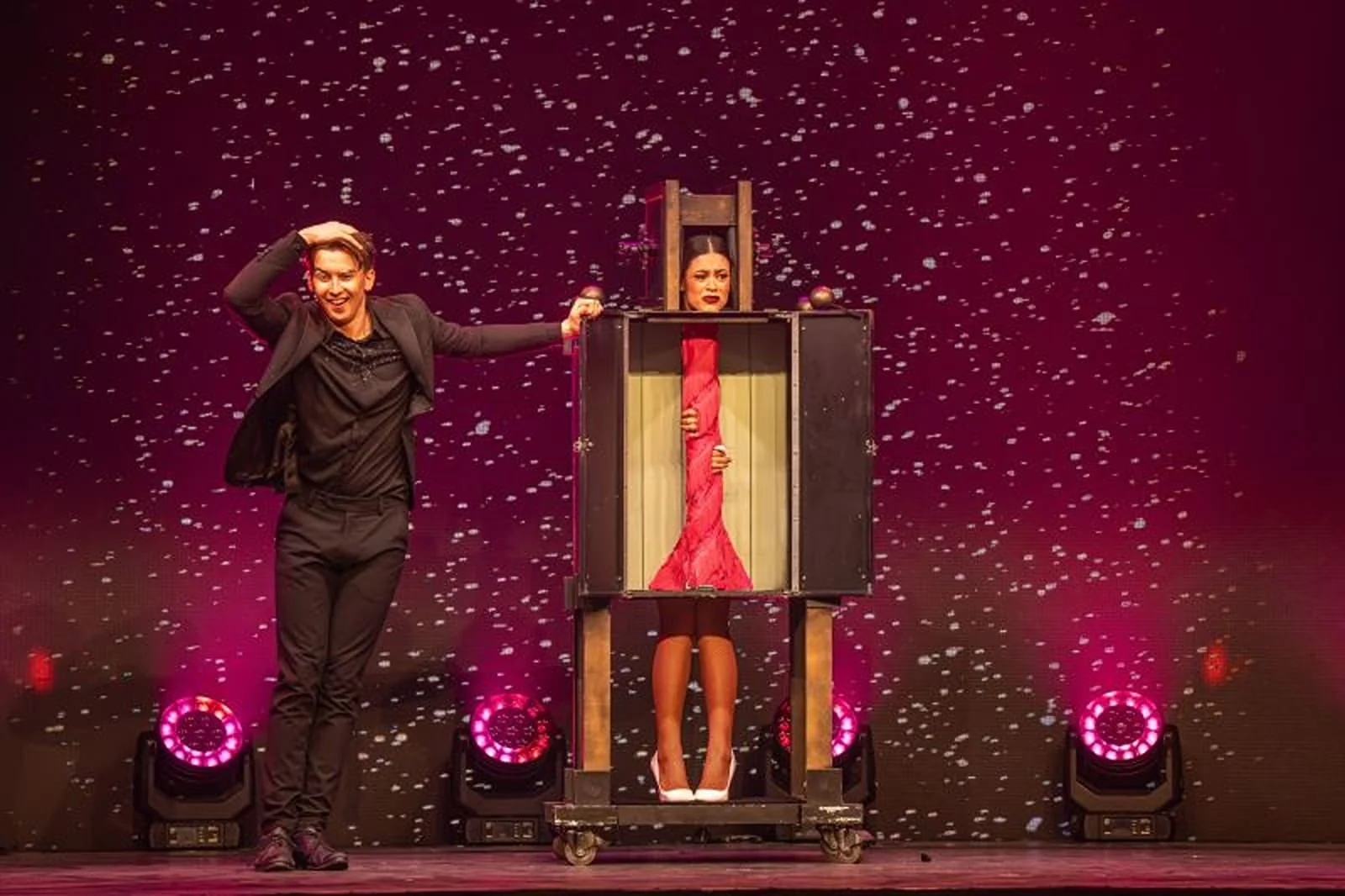 Photos of Illusionist Nigel Otermans tijdens tv appearances